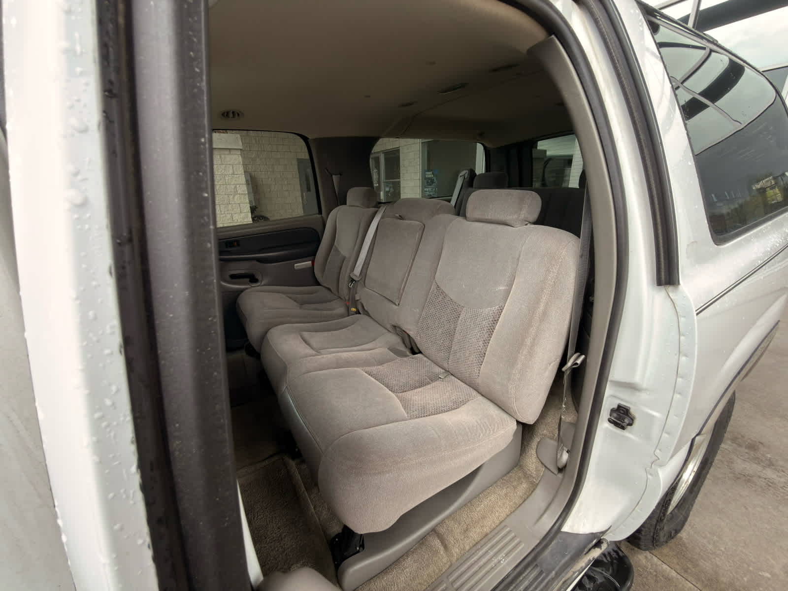 2003 Chevrolet Suburban LS
