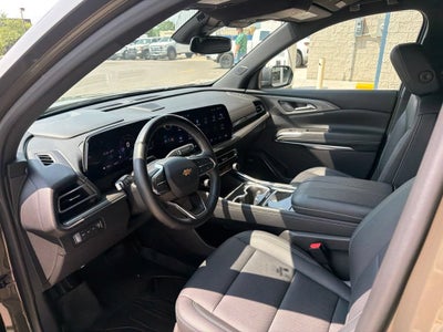 2024 Chevrolet Traverse LT
