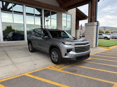 2025 Chevrolet Traverse LT