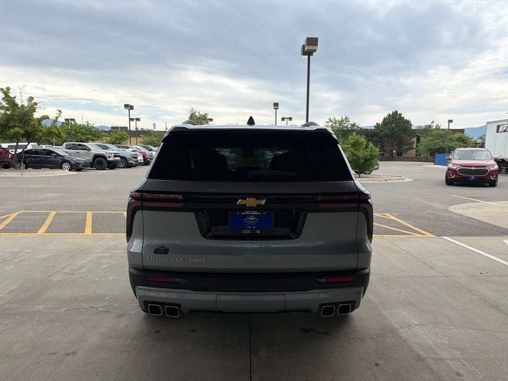 2025 Chevrolet Traverse LT
