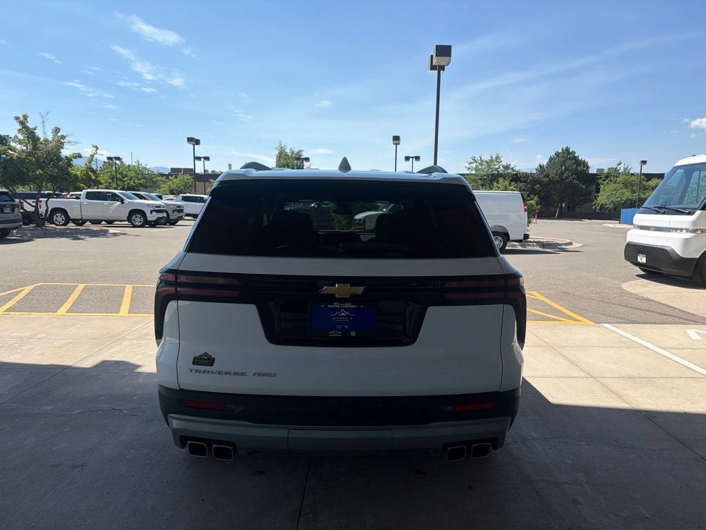 2025 Chevrolet Traverse LT