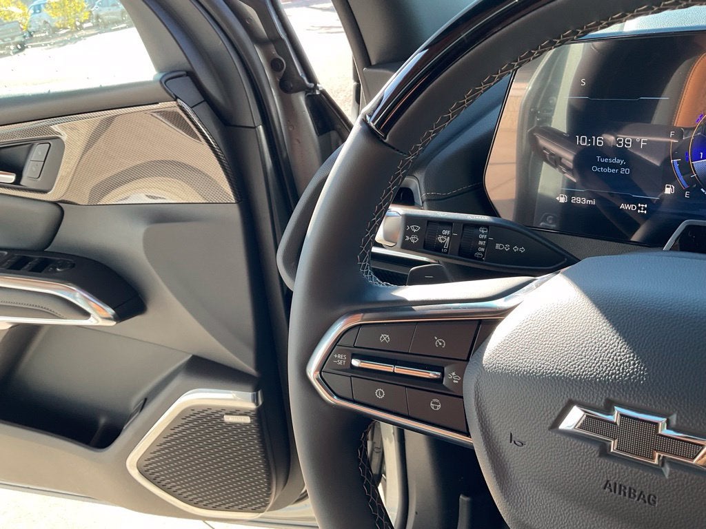 2027 Chevrolet Traverse Z71 - Photo 15