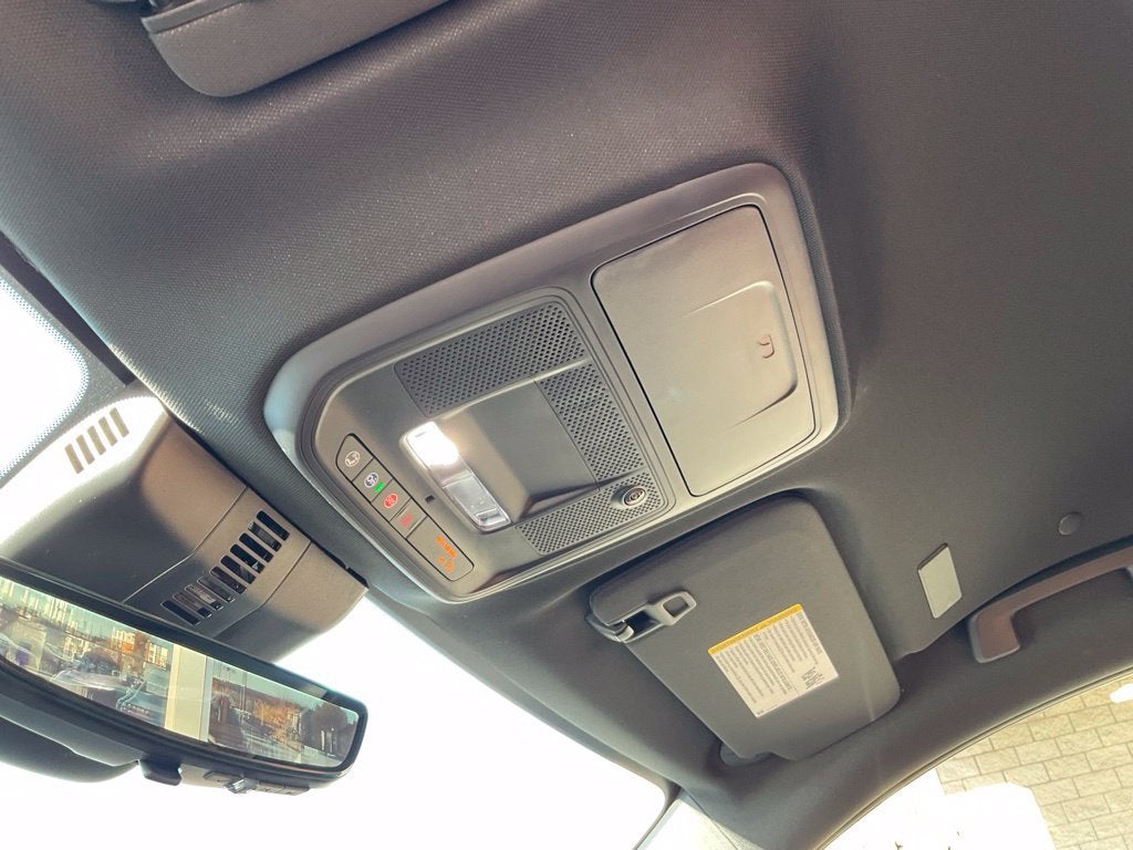 2027 Chevrolet Traverse Z71 - Photo 20