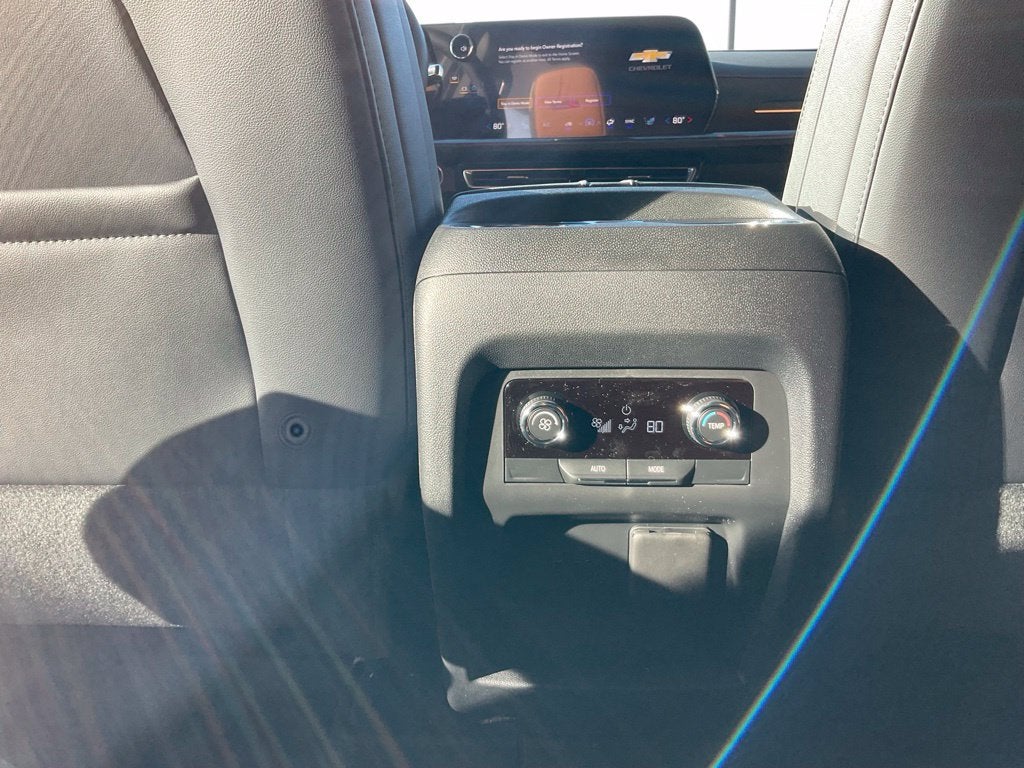 2027 Chevrolet Traverse Z71 - Photo 24