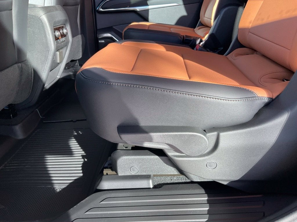 2027 Chevrolet Traverse Z71 - Photo 27