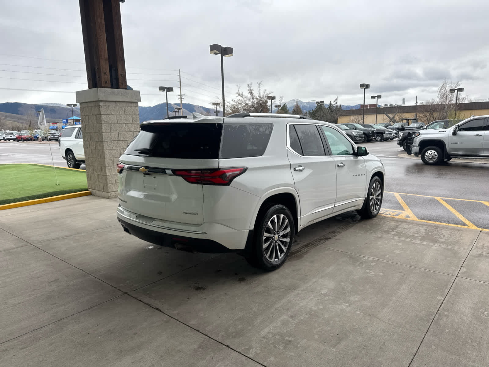 2023 Chevrolet Traverse Premier