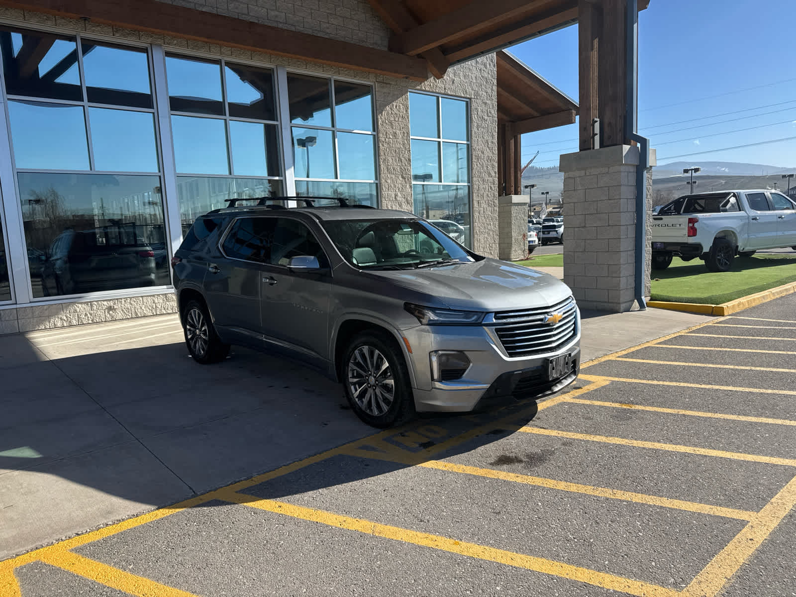 2023 Chevrolet Traverse Premier