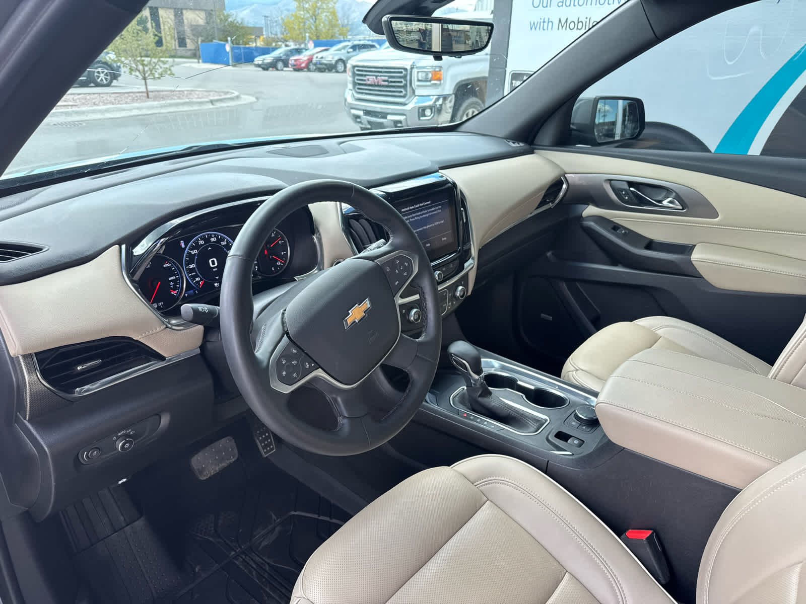2023 Chevrolet Traverse Premier