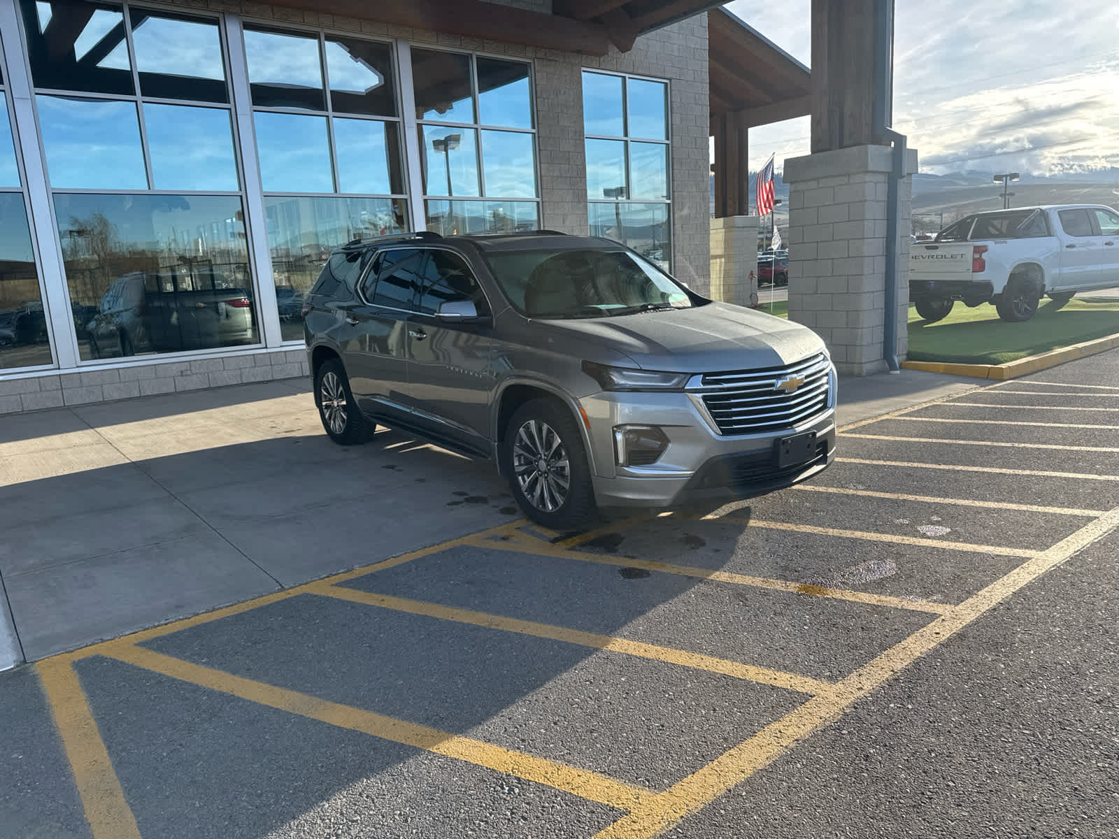2023 Chevrolet Traverse Premier
