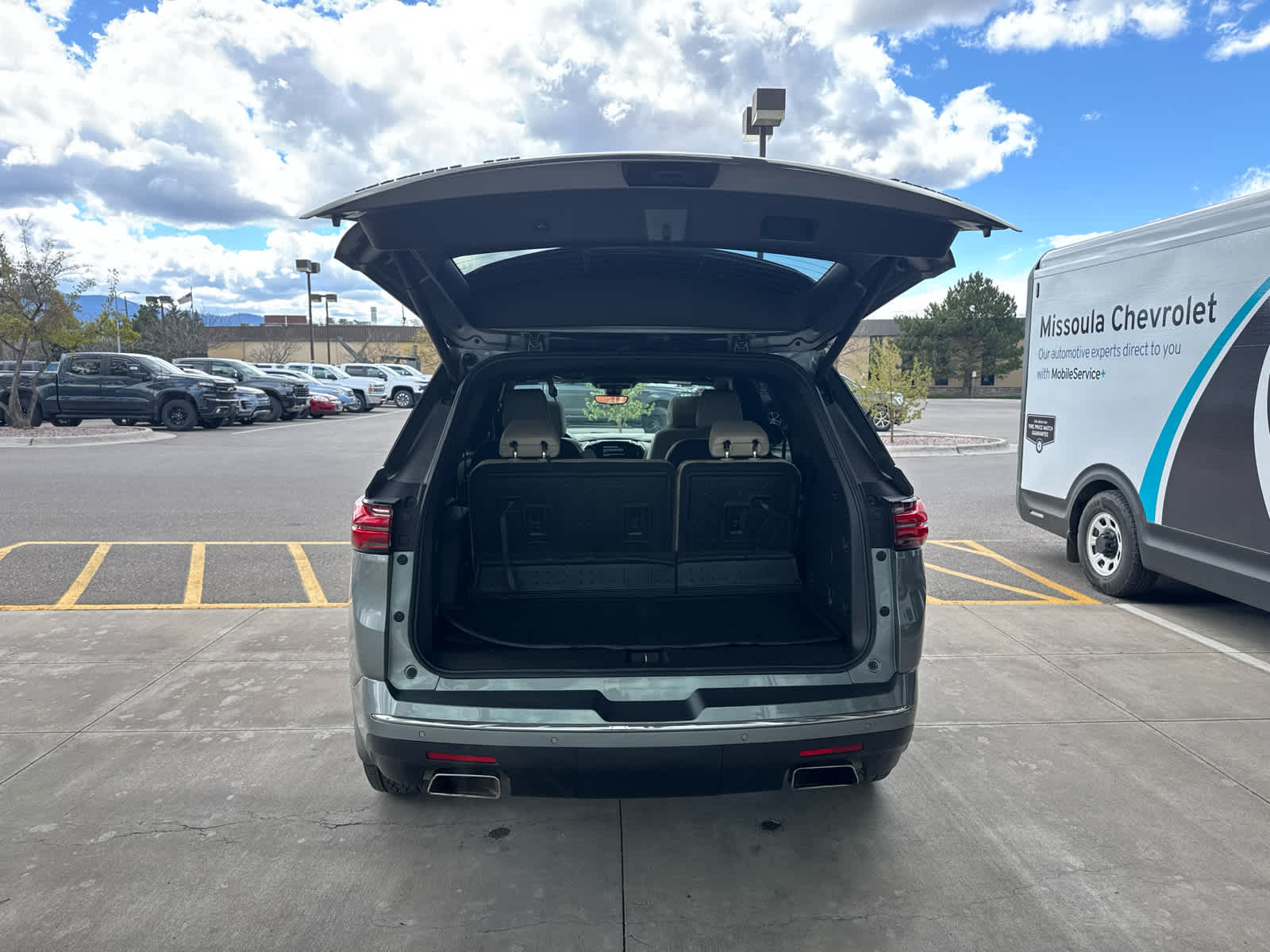 2023 Chevrolet Traverse Premier