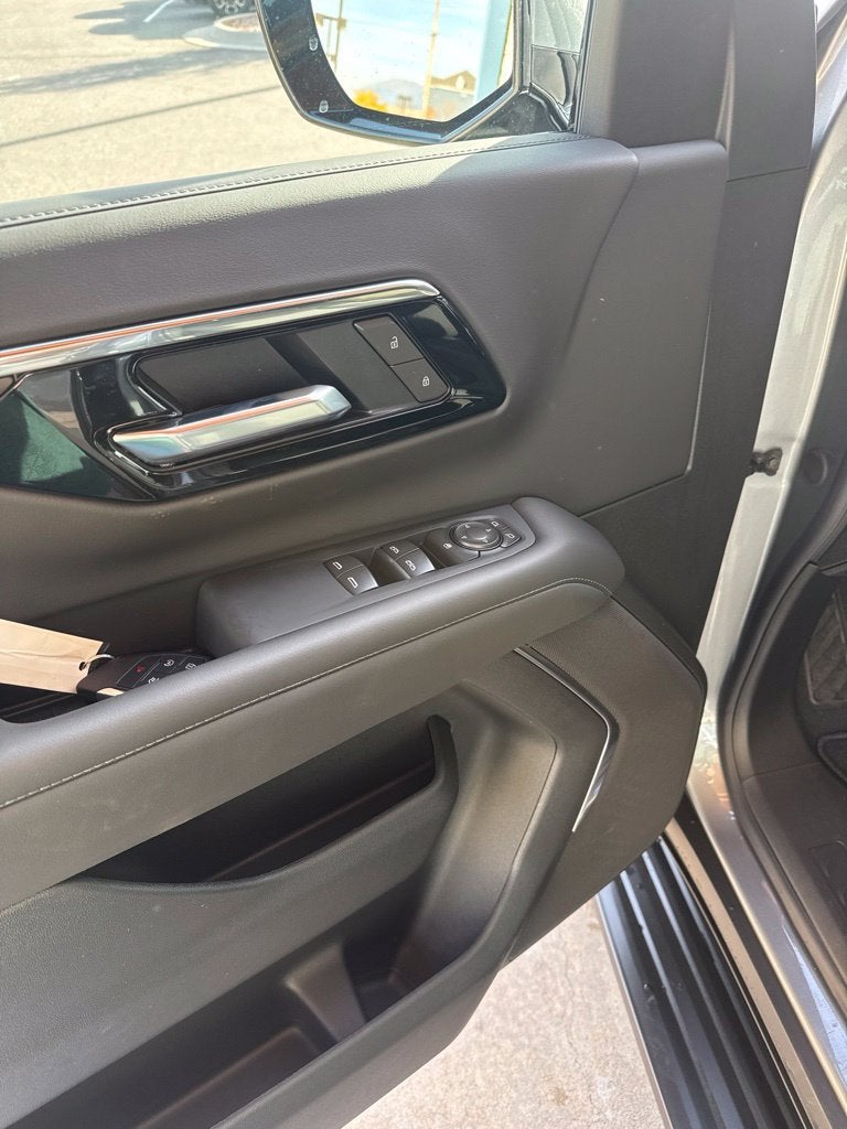 2027 Chevrolet Suburban LS