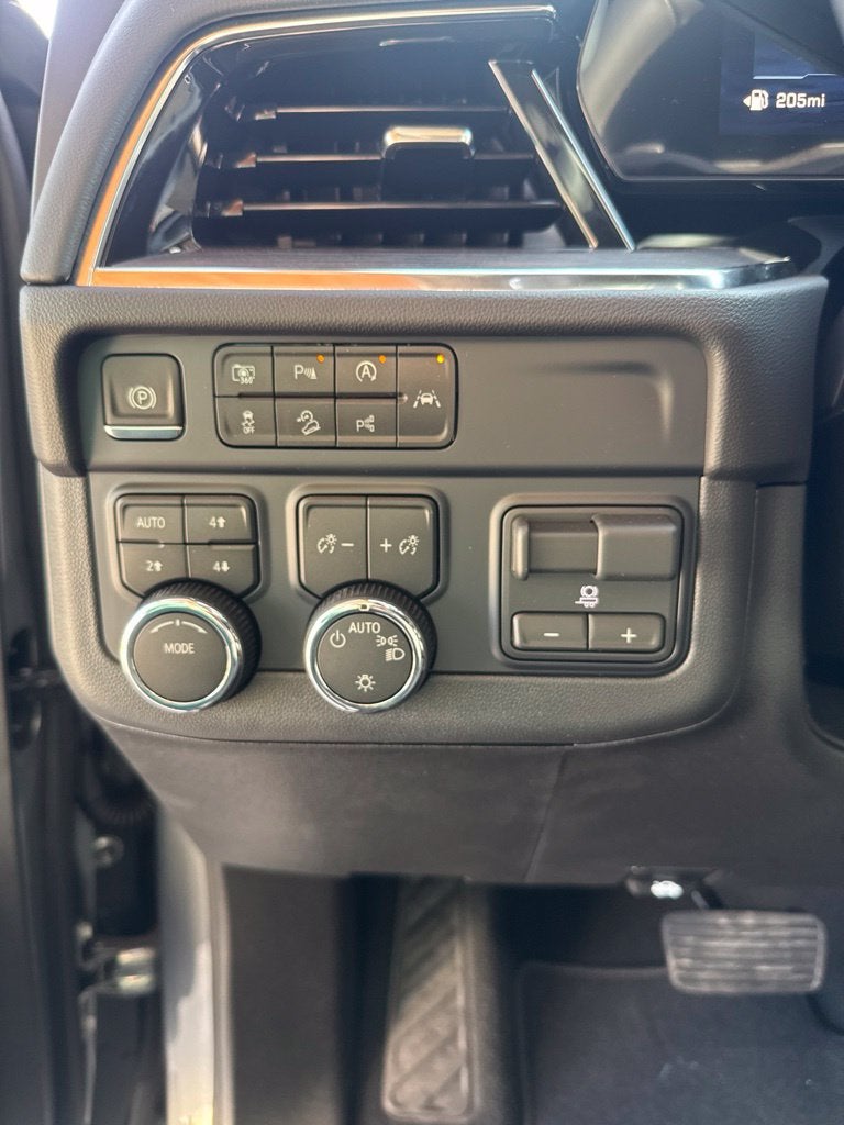 2027 Chevrolet Suburban LS