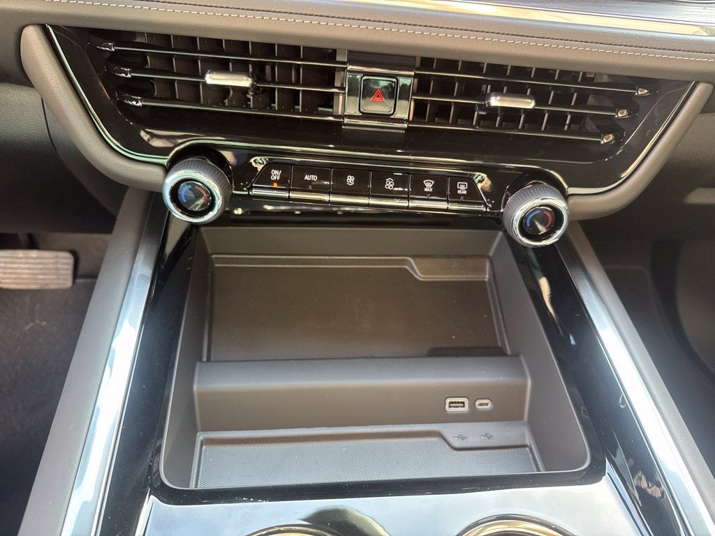 2027 Chevrolet Suburban LS