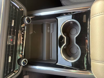 2027 Chevrolet Suburban LS