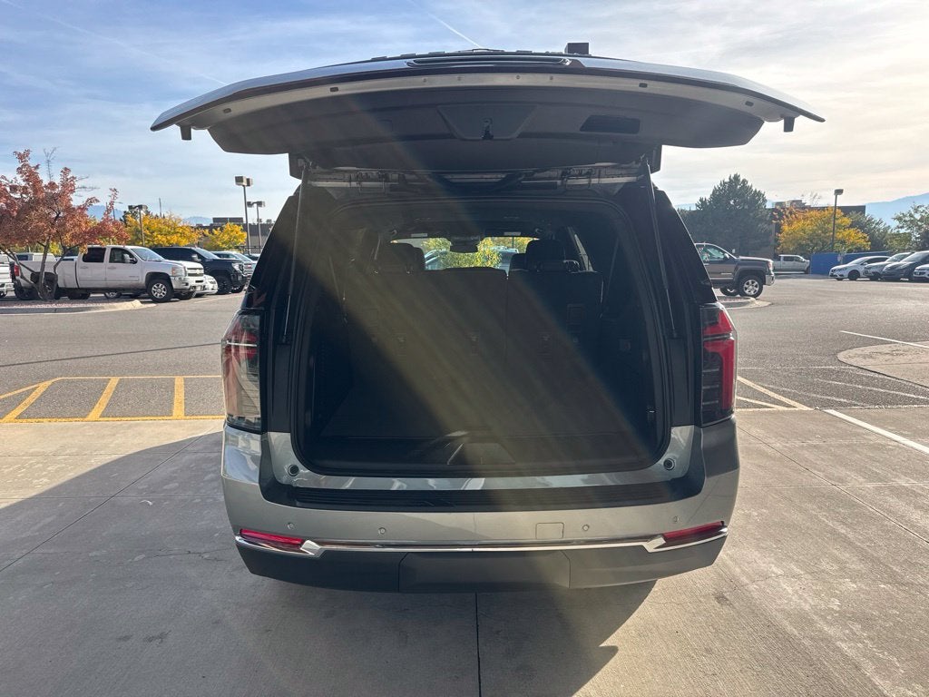 2027 Chevrolet Suburban LS