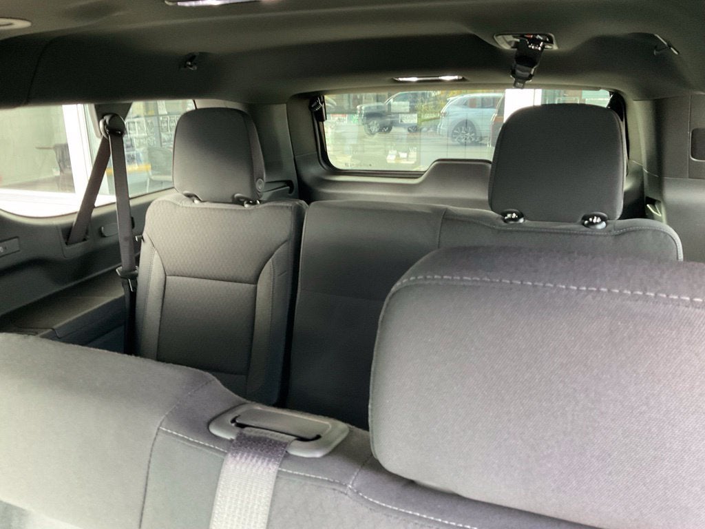 2027 Chevrolet Suburban LS