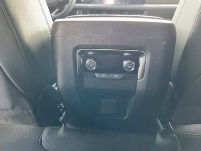 2027 Chevrolet Suburban LS