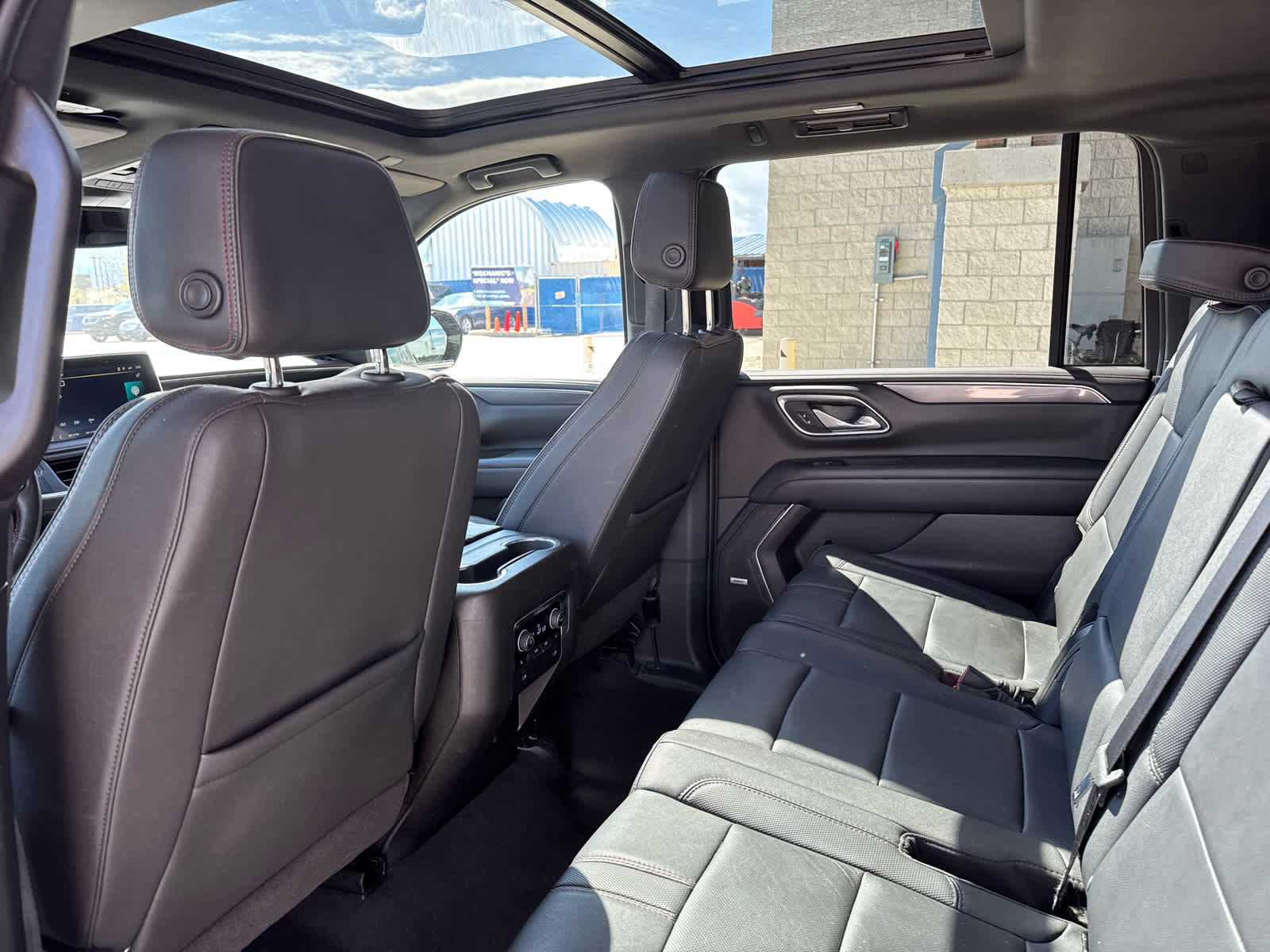 2024 Chevrolet Suburban RST
