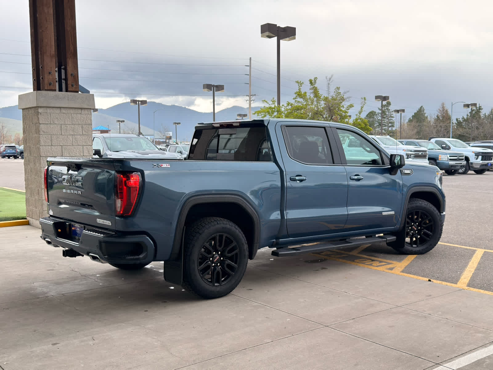 2025 GMC Sierra 1500 Elevation