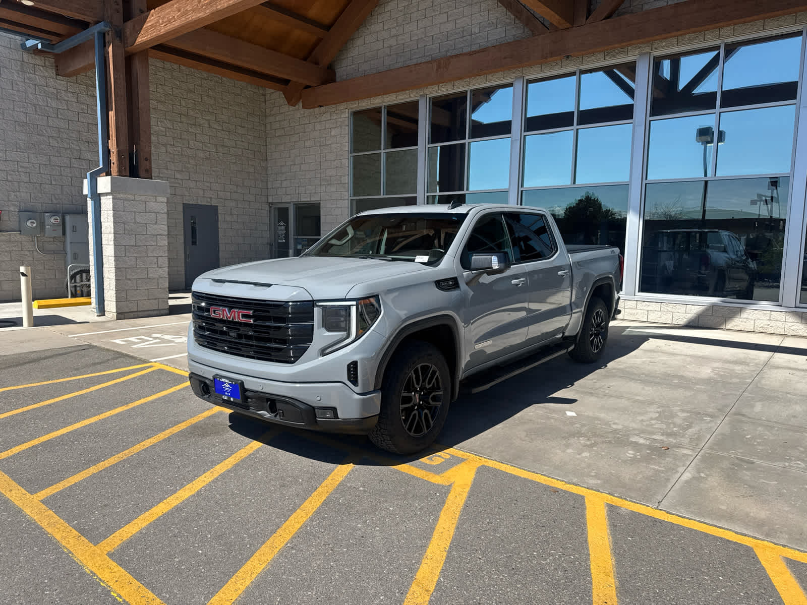 2024 GMC Sierra 1500 Elevation