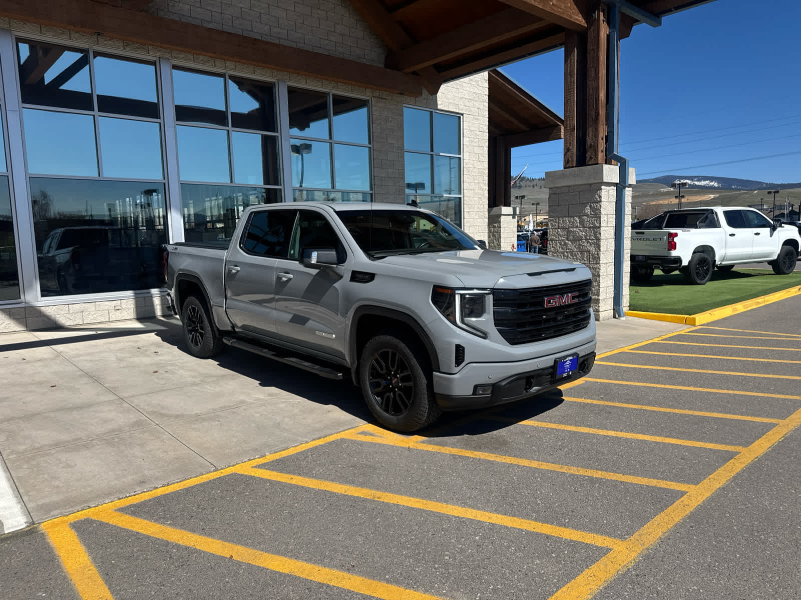 2024 GMC Sierra 1500 Elevation