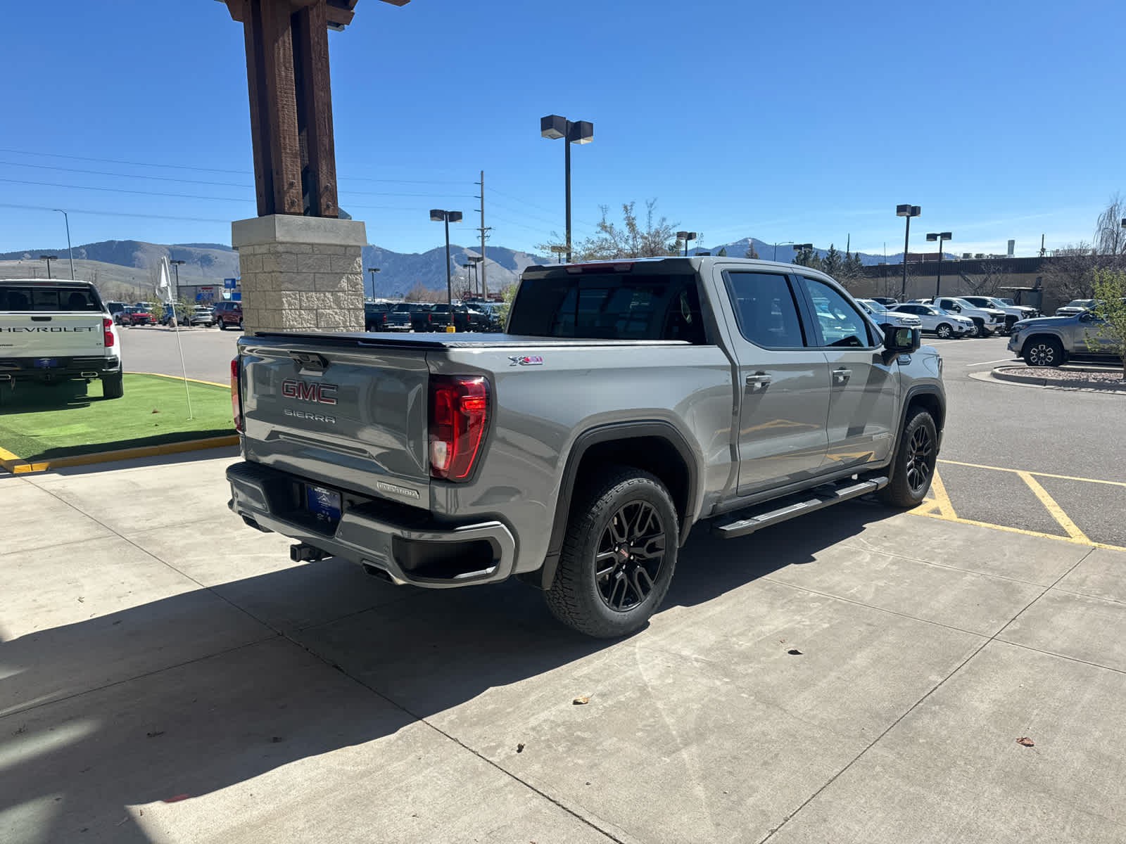 2024 GMC Sierra 1500 Elevation