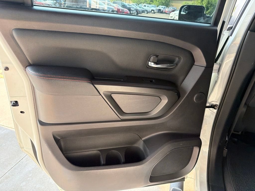 2021 Nissan TITAN Crew Cab PRO-4X 4x4