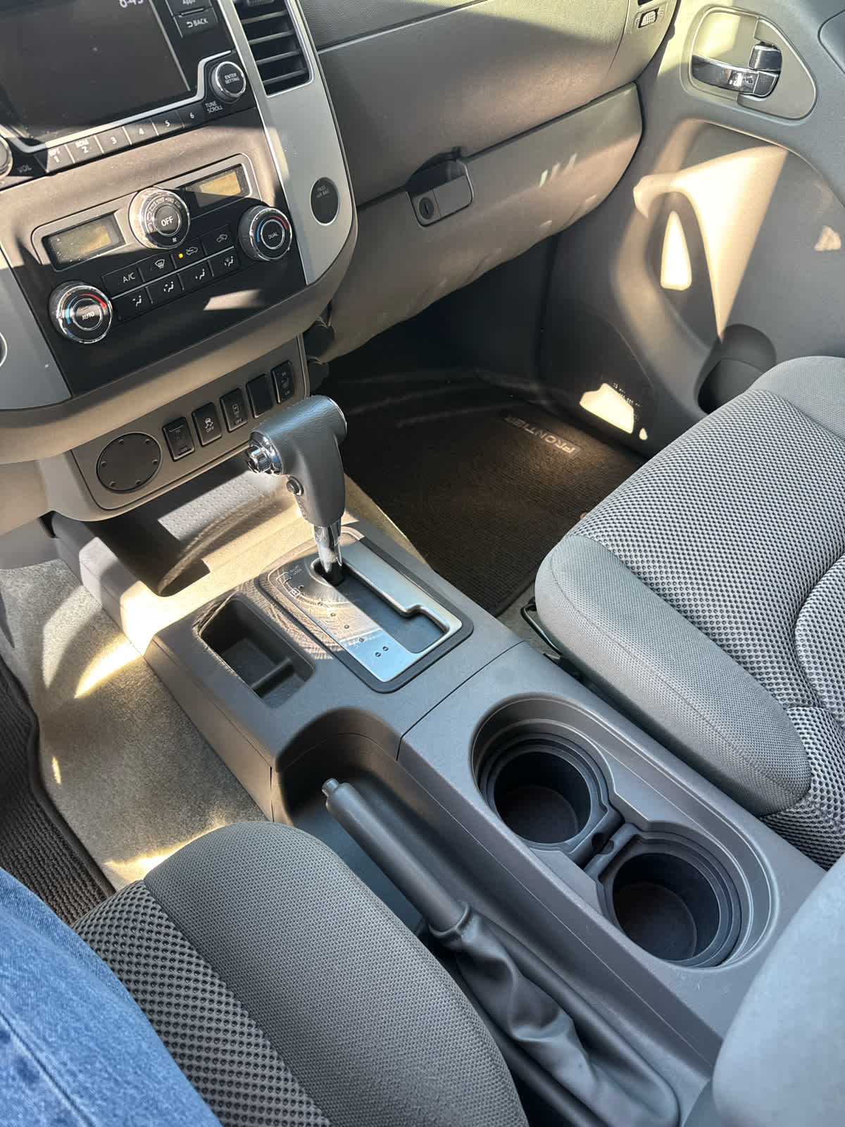 2016 Nissan Frontier SV