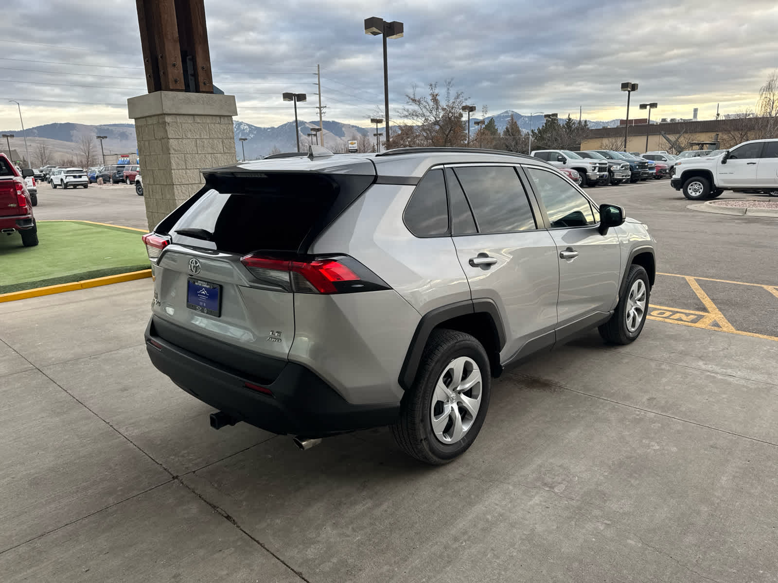 2021 Toyota RAV4 LE