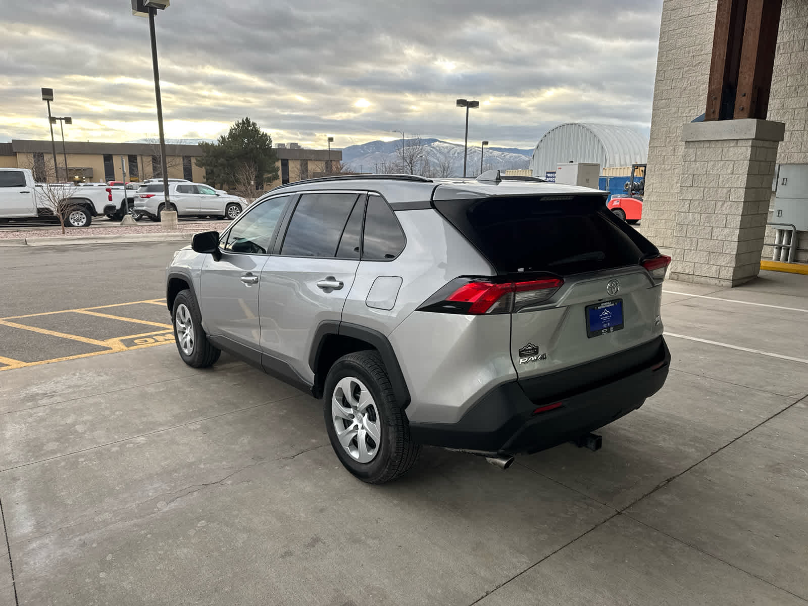2021 Toyota RAV4 LE