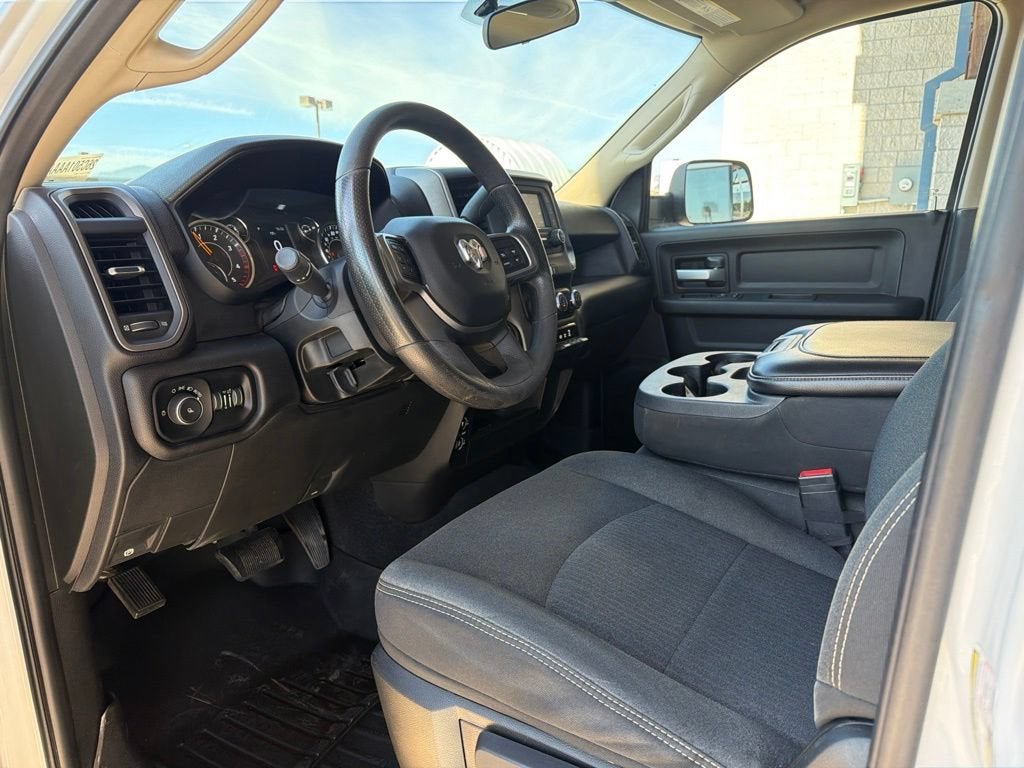 2019 RAM 3500 Tradesman Crew Cab 4x4 6'4" Box