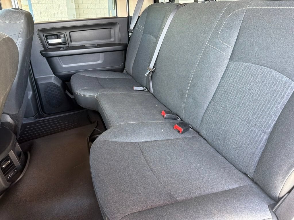 2019 RAM 3500 Tradesman Crew Cab 4x4 6'4" Box