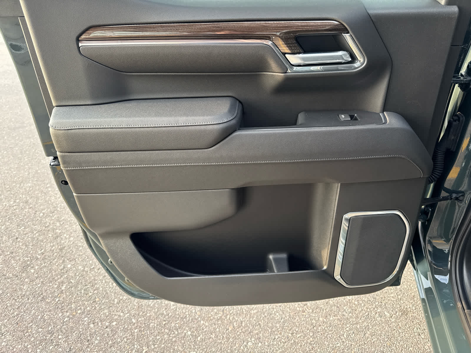 2025 Chevrolet Silverado 1500 LT (2FL)