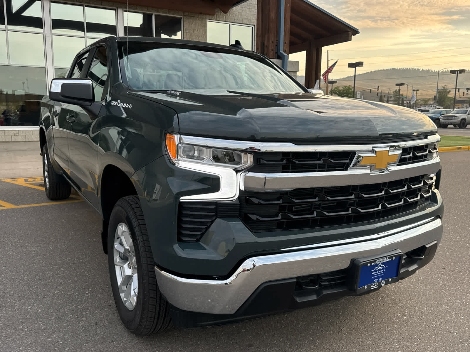 2025 Chevrolet Silverado 1500 LT (2FL)