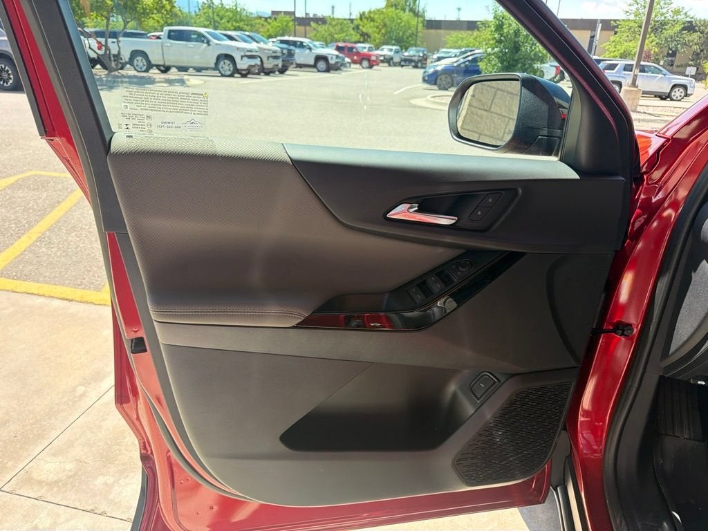 2027 Chevrolet Equinox LT - Photo 11