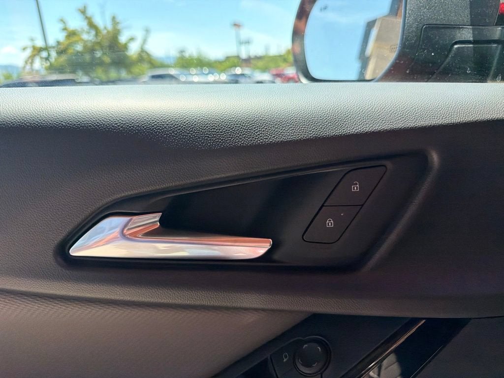 2027 Chevrolet Equinox LT - Photo 12