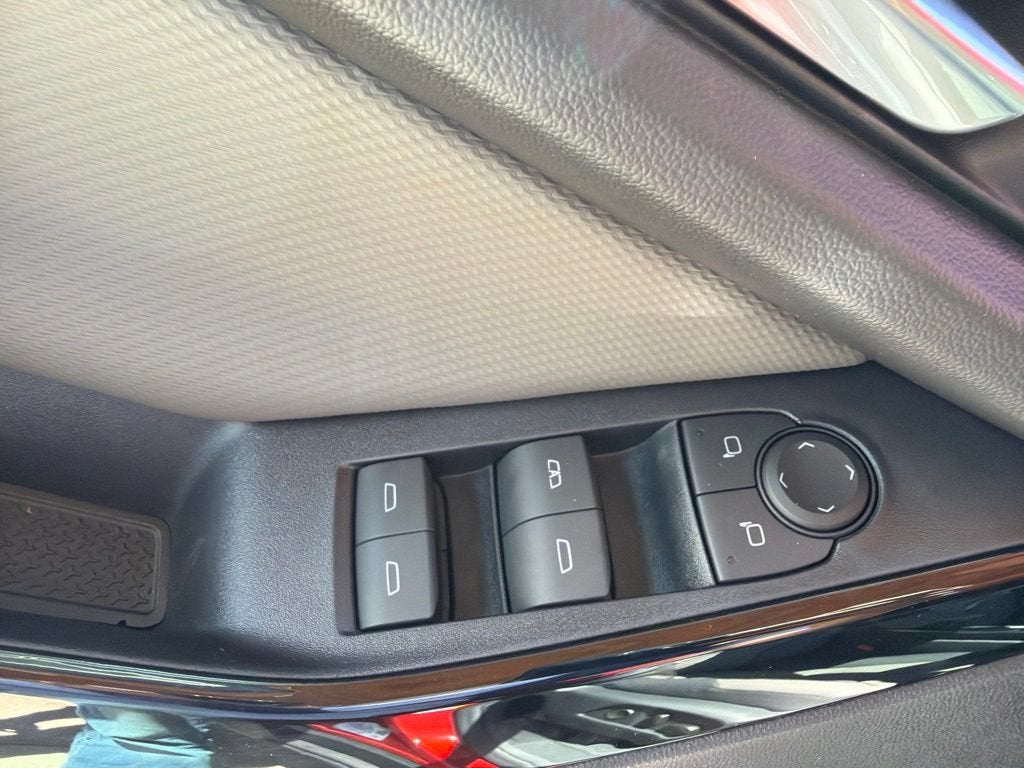 2027 Chevrolet Equinox LT - Photo 13