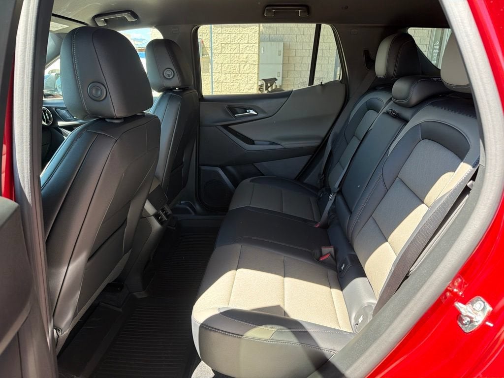 2027 Chevrolet Equinox LT - Photo 23