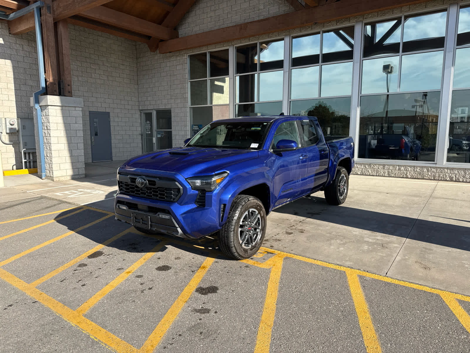 2025 Toyota Tacoma 4WD SR