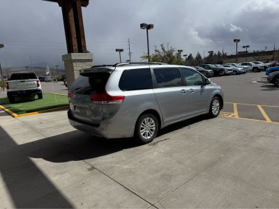 2013 Toyota Sienna XLE AAS