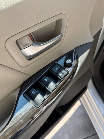 2017 Toyota Sienna XLE 8 Passenger