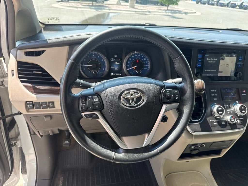 2017 Toyota Sienna XLE 8 Passenger