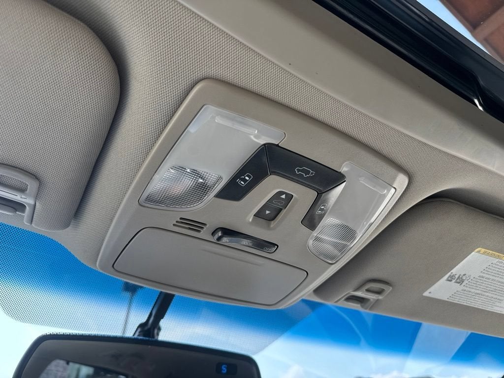 2017 Toyota Sienna XLE 8 Passenger