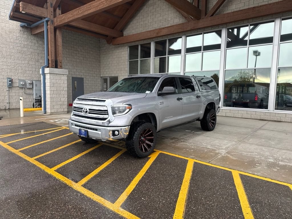 2016 Toyota Tundra SR5 5.7L V8