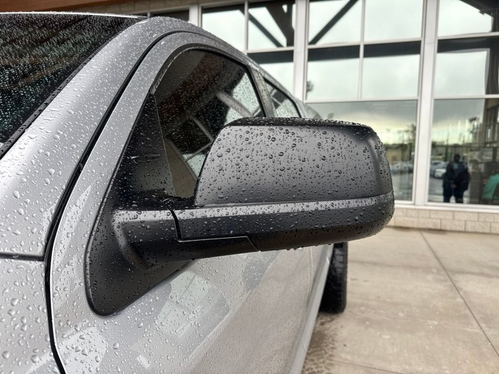 2016 Toyota Tundra SR5 5.7L V8