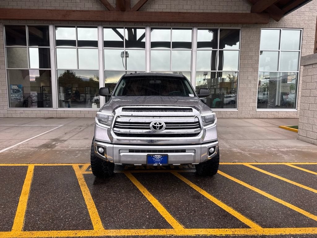 2016 Toyota Tundra SR5 5.7L V8