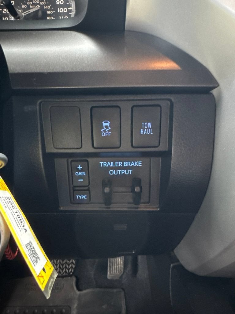 2016 Toyota Tundra SR5 5.7L V8