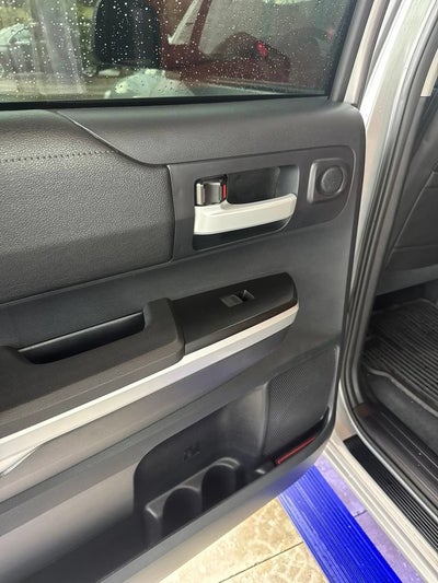 2016 Toyota Tundra SR5 5.7L V8