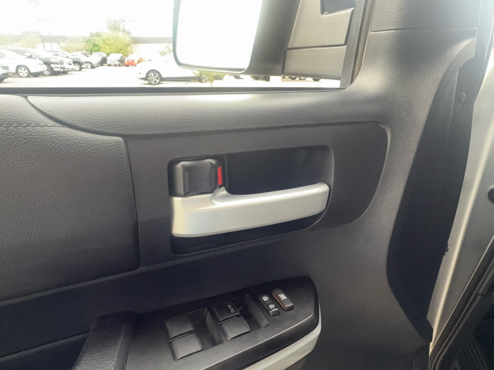 2018 Toyota Tundra SR5 5.7L V8