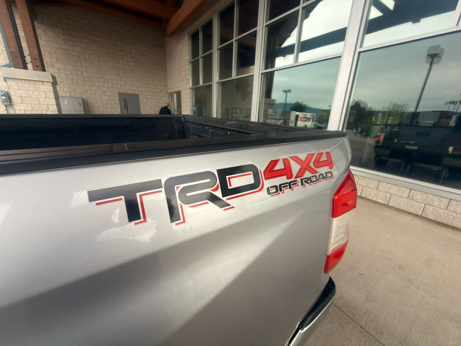 2018 Toyota Tundra SR5 5.7L V8